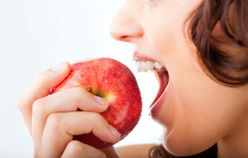 Nên ăn mấy quả táo 1 ngày?