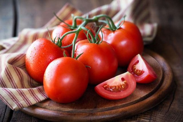 Ăn cà chua có tác dụng gì? Ăn hạt cà chua có tốt không?
