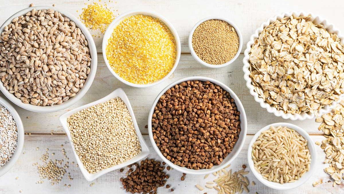 9 lợi ích sức khỏe của việc ăn ngũ cốc nguyên hạt