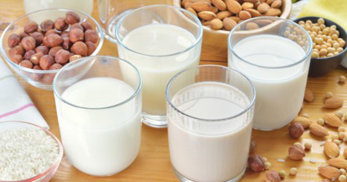 So sánh: Sữa hạnh nhân, sữa bò, sữa đậu nành,  sữa gạo và sữa dừa