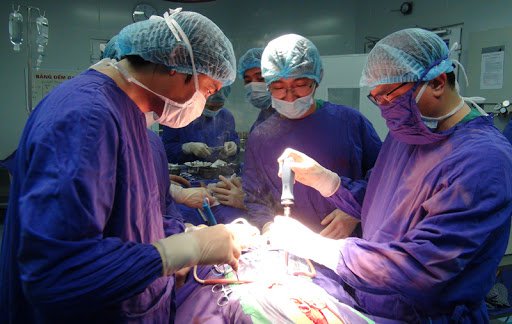 Phẫu thuật thay đoạn động mạch chủ ngực