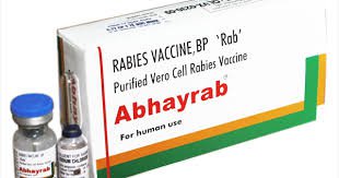 Vắc xin phòng dại Abhayrab có thể tiêm cho người có hệ miễn dịch kém không?